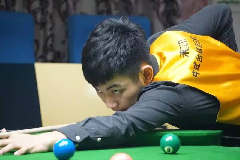 效力多年的 效力多年的